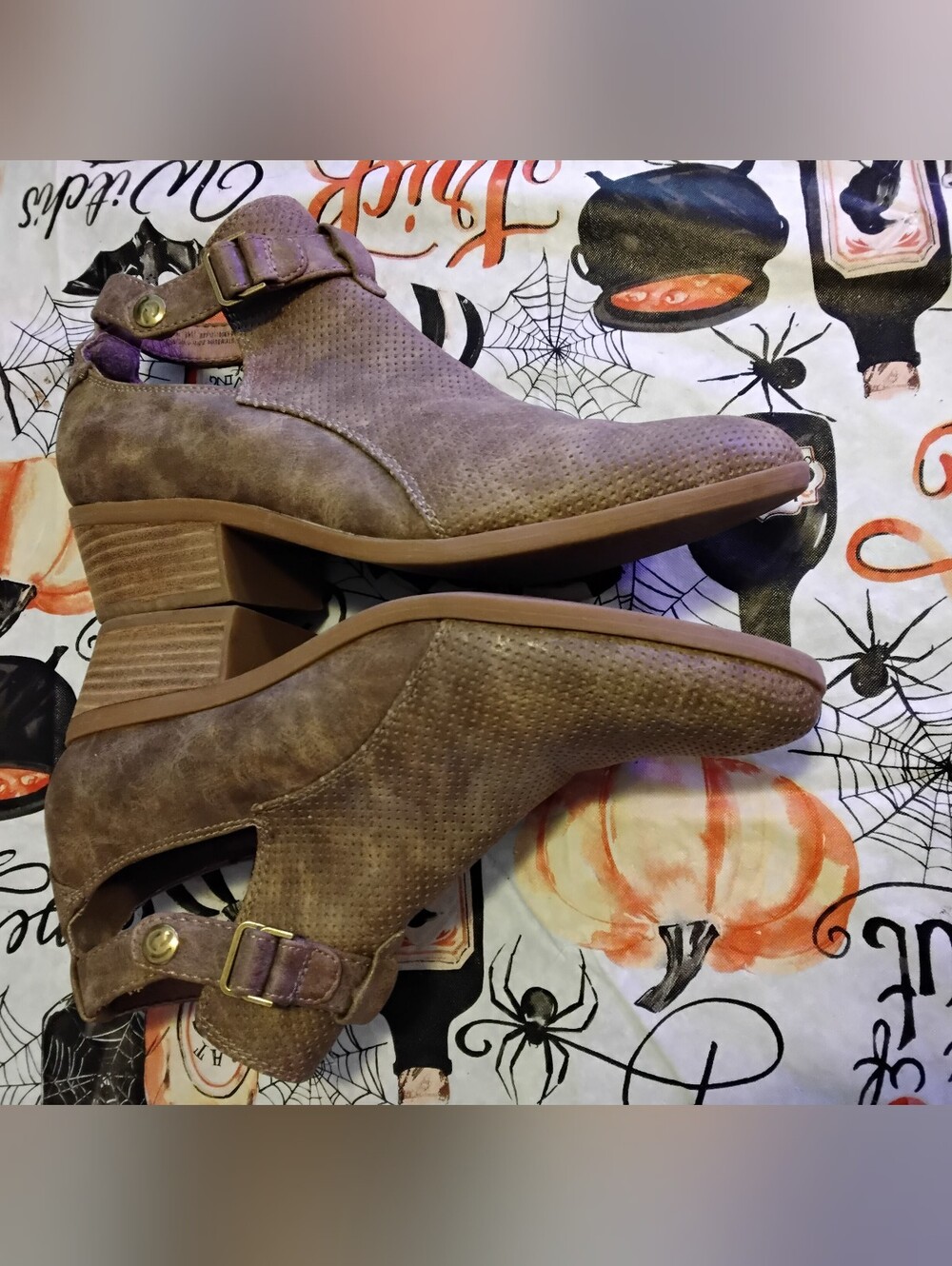 Baretraps Women’s Size 9 Brown Perforated Ankle Boots Vegan Leather